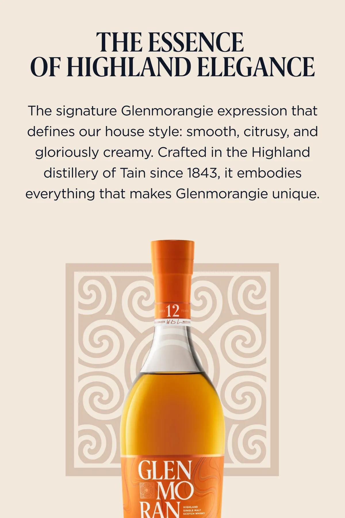 Superchouette- Une bouteille de whisky Glenmorangie 12 partiellement visible est représentée sous un texte élégant décrivant ses qualités douces, citronnées et crémeuses, avec un motif de tourbillon décoratif en arrière-plan.